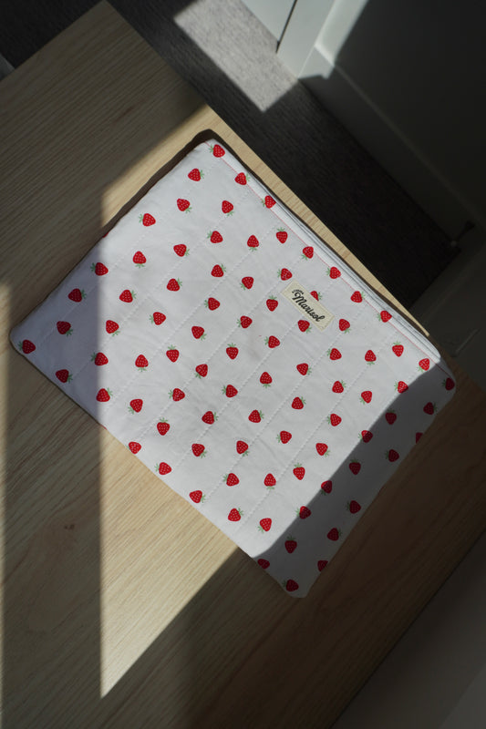 Laptop Sleeve - Strawberry