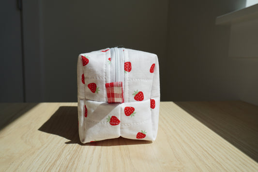 Mini Makeup Bag - Strawberry