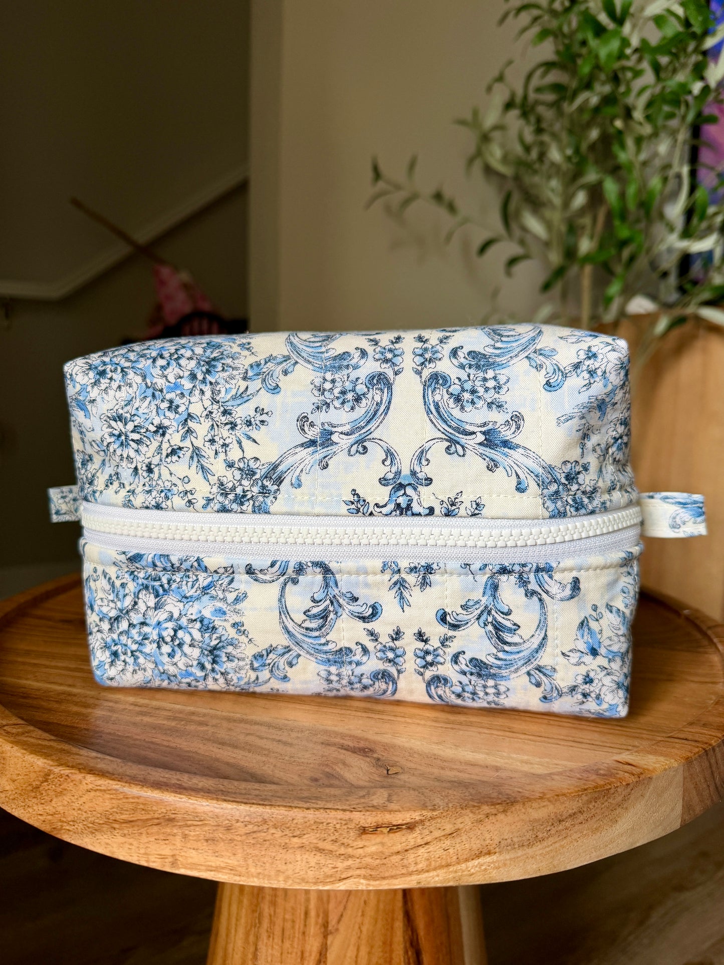 Quilted Makeup Bag - Blue Toile