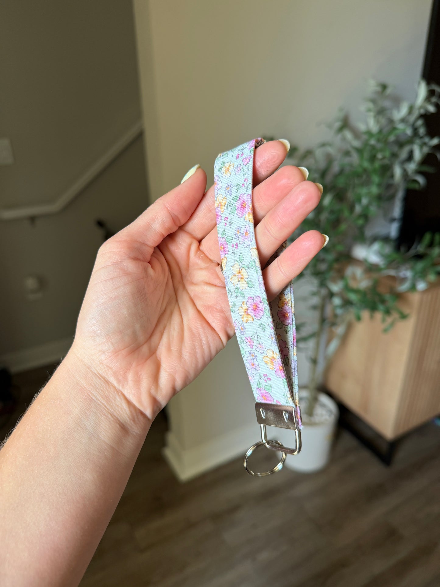 Wristlet Keychain - Spring Wildflower
