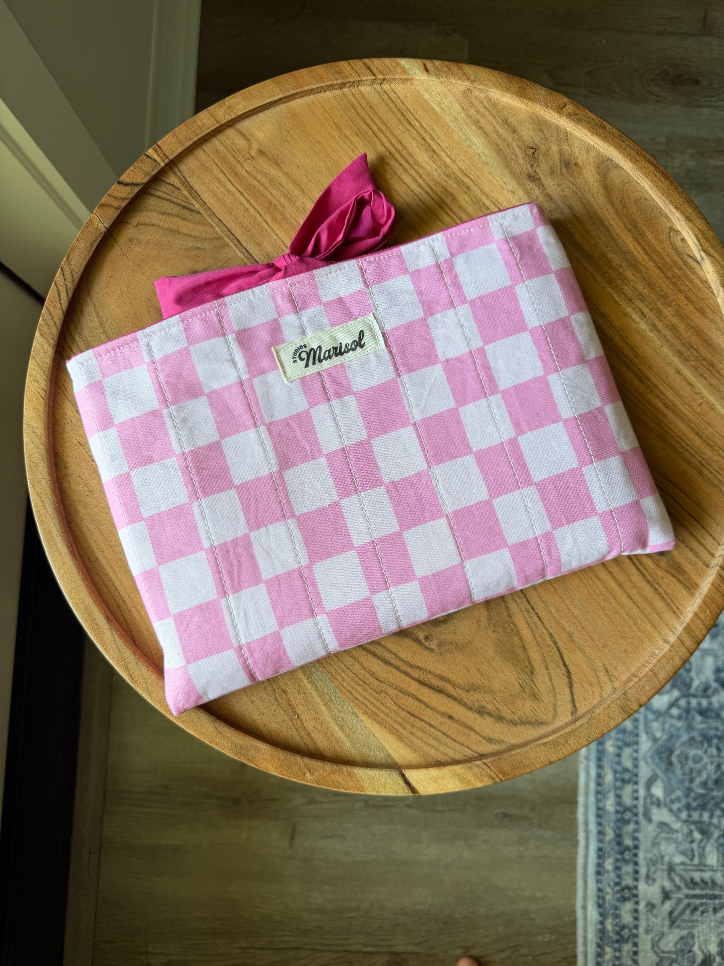 Medium Book Sleeve - Pink Checkered