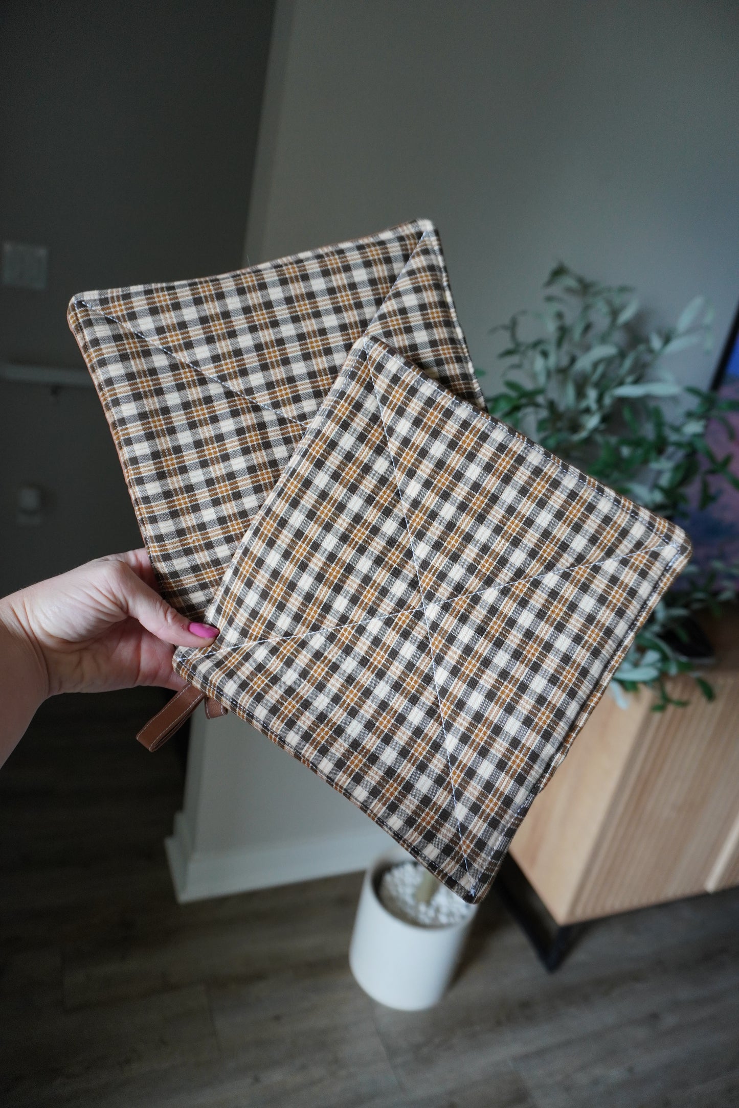 Quilted Pot Holders - Plaid/Brown
